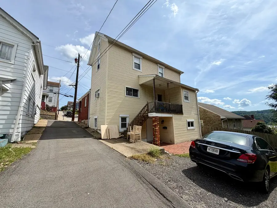 321 Greenside Avenue, Canonsburg, PA 15317 - #3