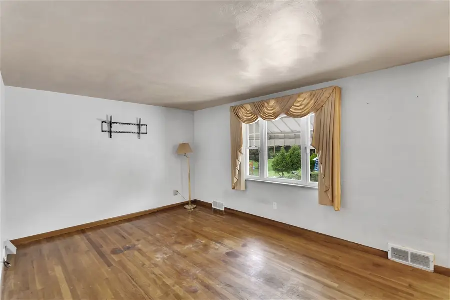 2831 Sageman Ave, Pittsburgh, PA 15226 - #3