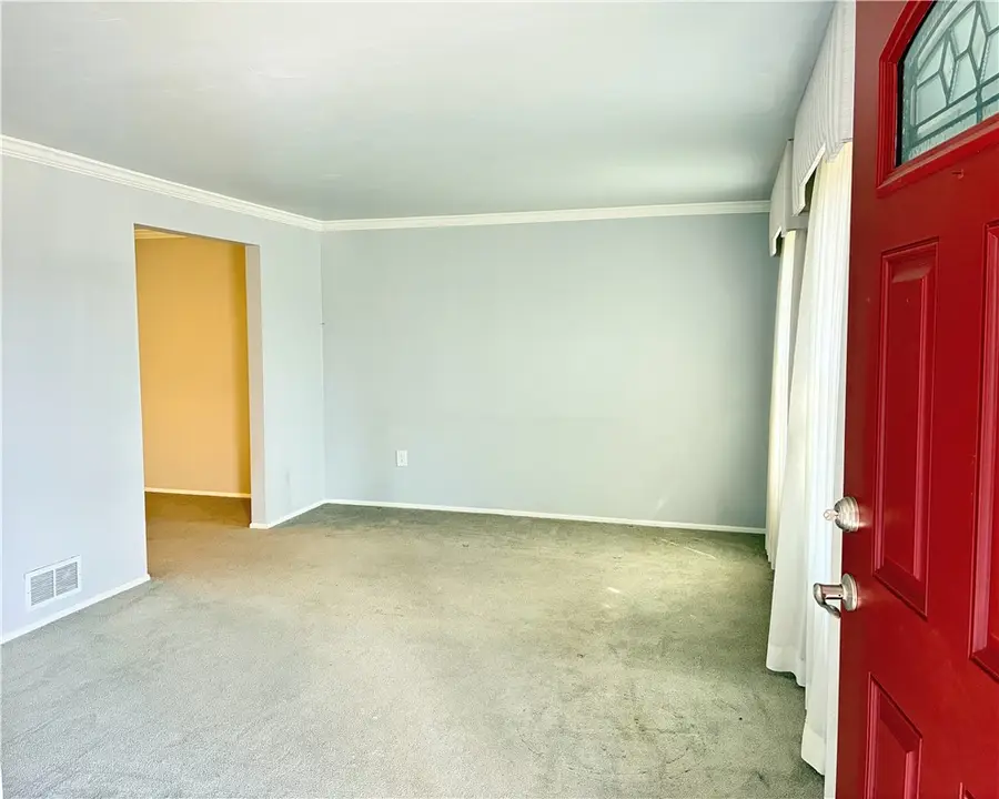 5176 Janie Dr, Pittsburgh, PA 15227 - #2