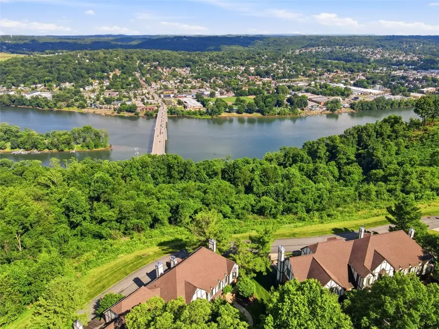 418 Forest Highlands Drive, Pittsburgh, PA 15238 - #2