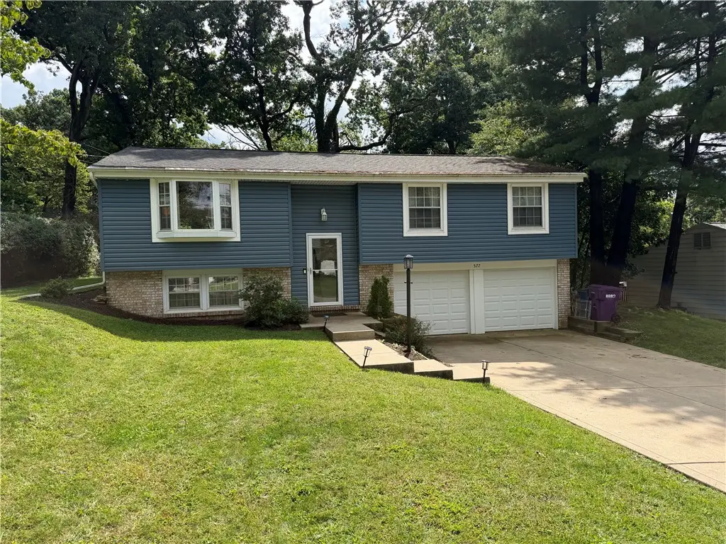 577 Surfside Dr, Pittsburgh, PA 15239 - #1