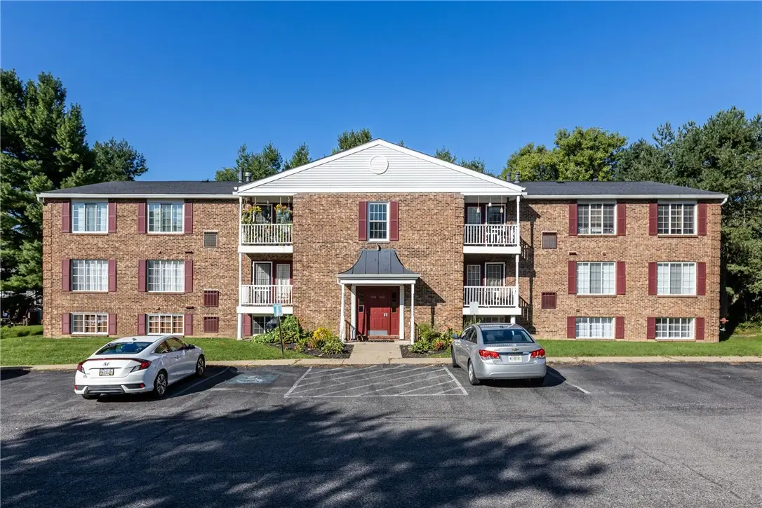 957 Wood Hollow #D, Cranberry, PA 16066 - #1