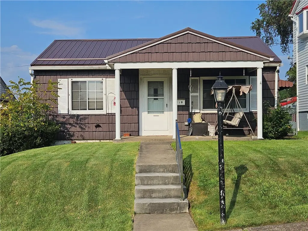 459 Washington Street, Springdale, PA 15144 - #1