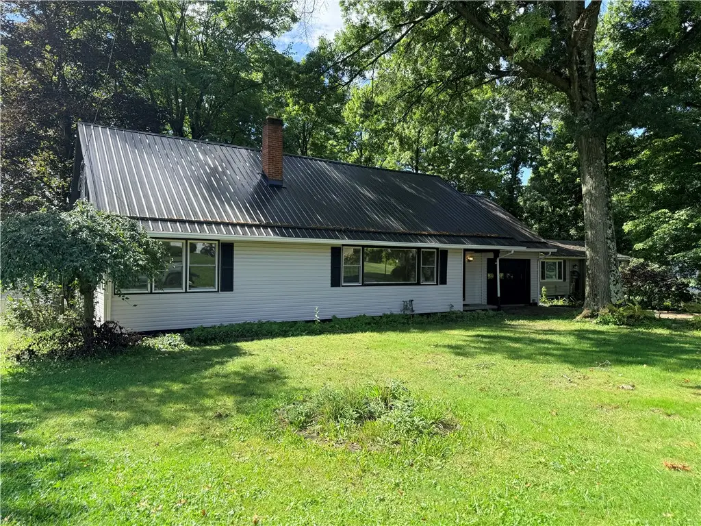 326 Frazier Dr, New Castle, PA 16105 - #1