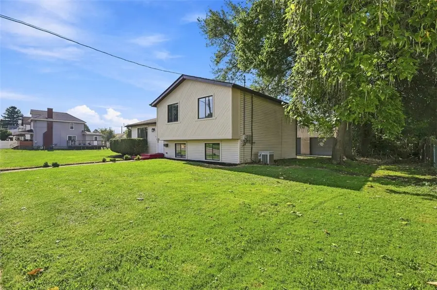 1128 1st Avenue, Coraopolis, PA 15108 - #2