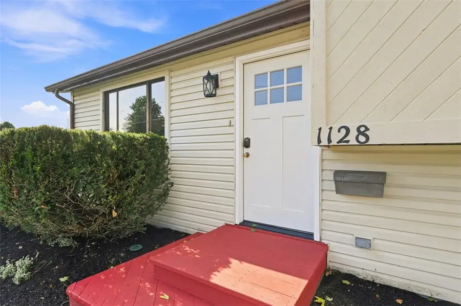 1128 1st Avenue, Coraopolis, PA 15108 - #3
