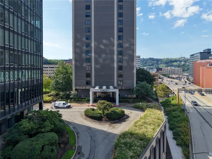 112 Washington Pl #15A, Pittsburgh, PA 15219 - #2