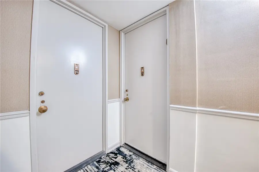 112 Washington Pl #15A, Pittsburgh, PA 15219 - #3