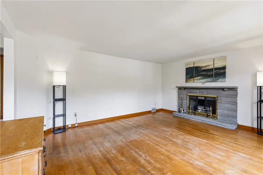 2459 South Park Rd, Bethel Park, PA 15102 - #2