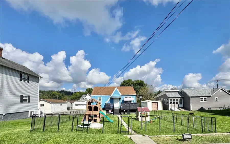 835 Graham St, Belle Vernon, PA 15012 - #2