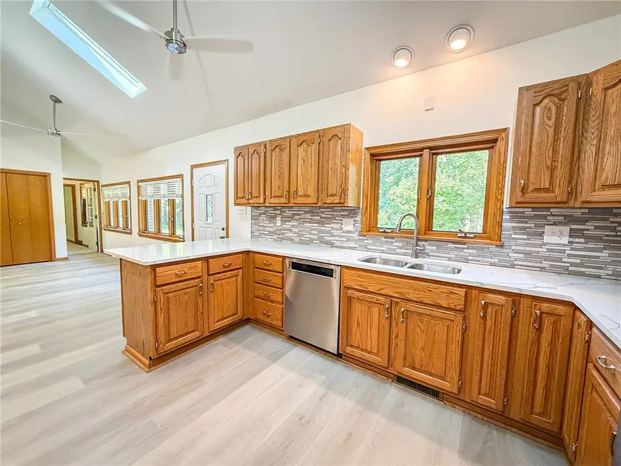 102 Rittswood Dr, Butler, PA 16001 - #2