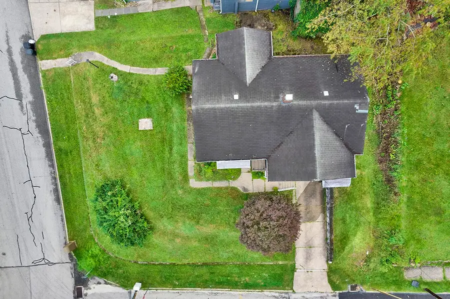 209 E Fairmont Ave, Trafford, PA 15085 - #3