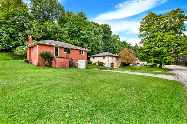 123 7th Street Extension, Trafford, PA 15085