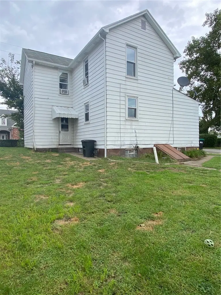 915 Main St, Latrobe, PA 15650 - #3