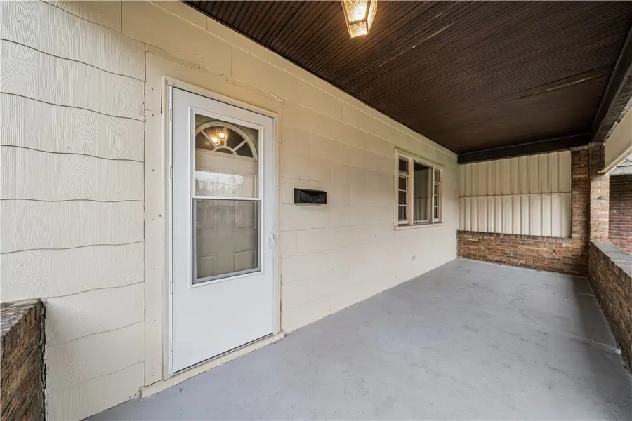 620 Broadway Ave, McKees Rocks, PA 15136 - #2