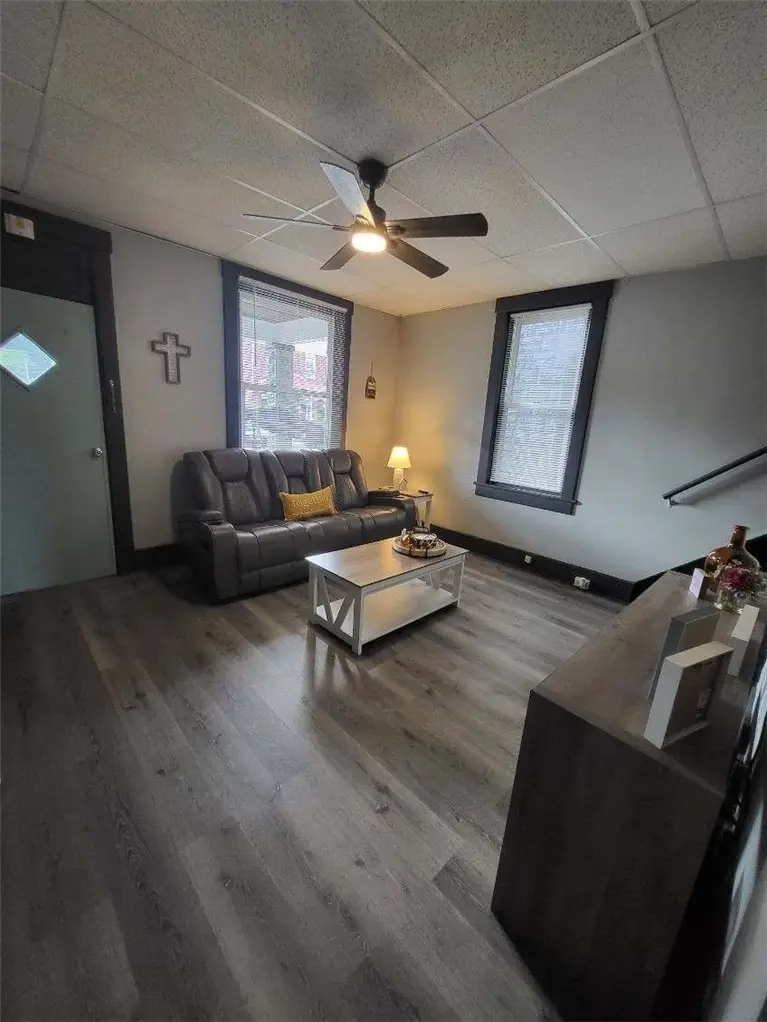 641 Bell St, New Kensington, PA 15068 - #2