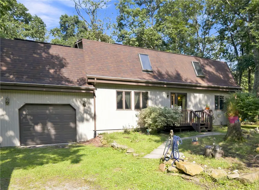 204 Kreinbrook Hill Rd, Acme, PA 15610 - #2