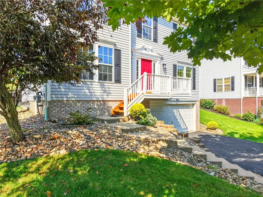 1811 Pioneer Dr, Franklin Park, PA 15143 - #2