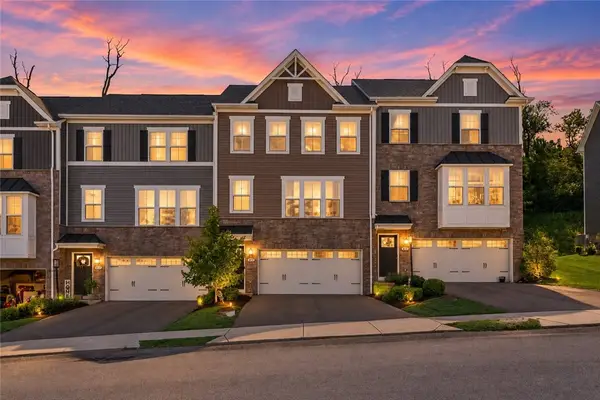 458 Greenwood Dr, Canonsburg, PA 15317