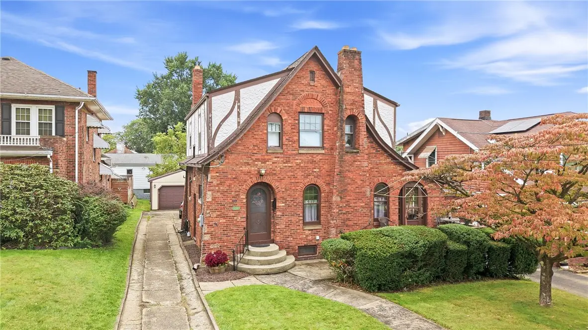 1216 Glenwood Drive, Sharon, PA 16146 - #1