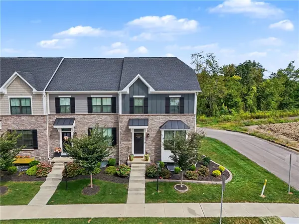 223 Marketplace Ave, Coraopolis, PA 15108