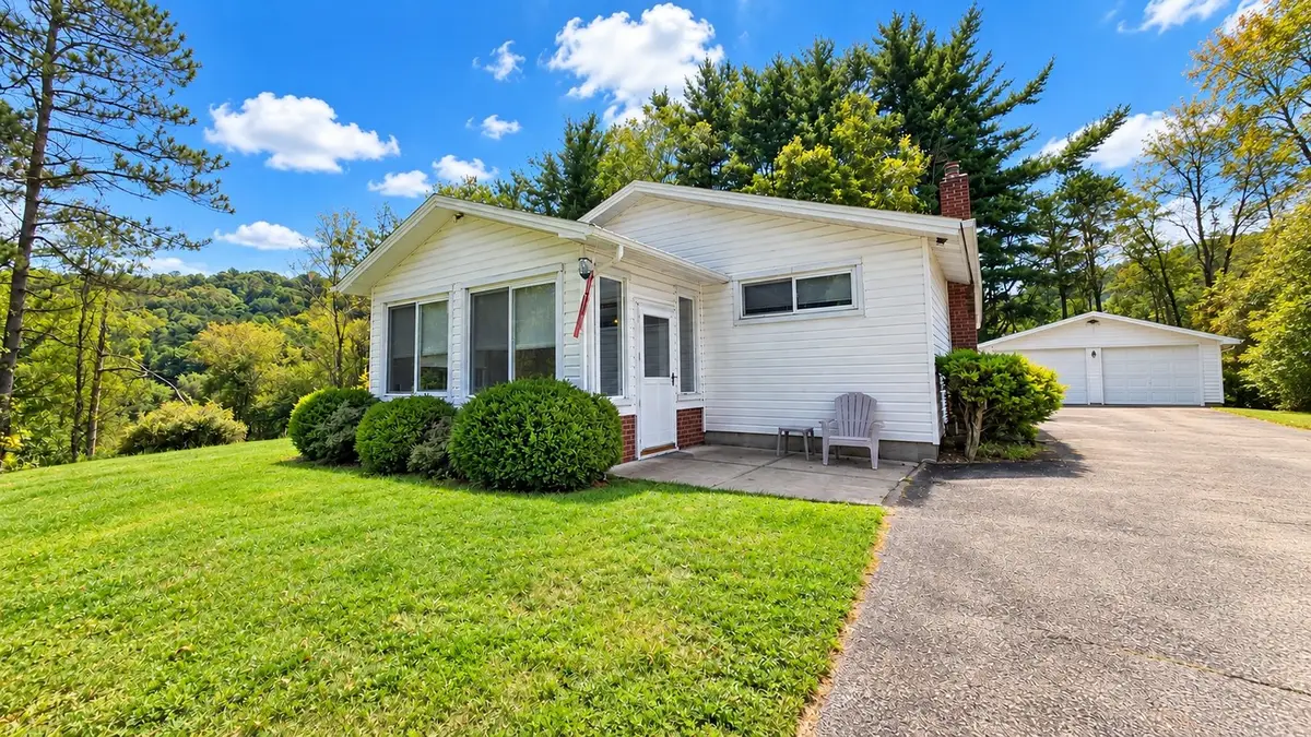 4302 State Route 156, Avonmore, PA 15618 - #1