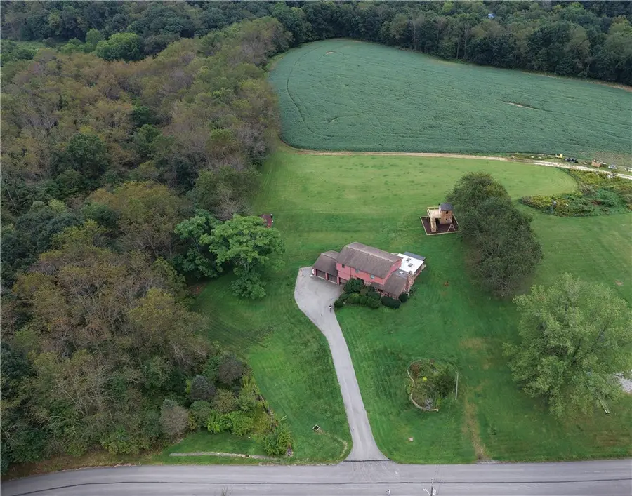1453 Airport Rd, Vandergrift, PA 15690 - #2