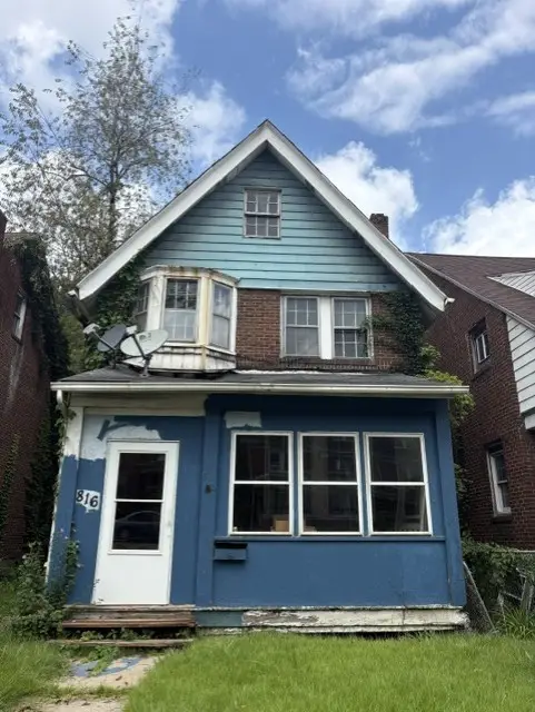 816 Franklin Ave, Aliquippa, PA 15001 - #1