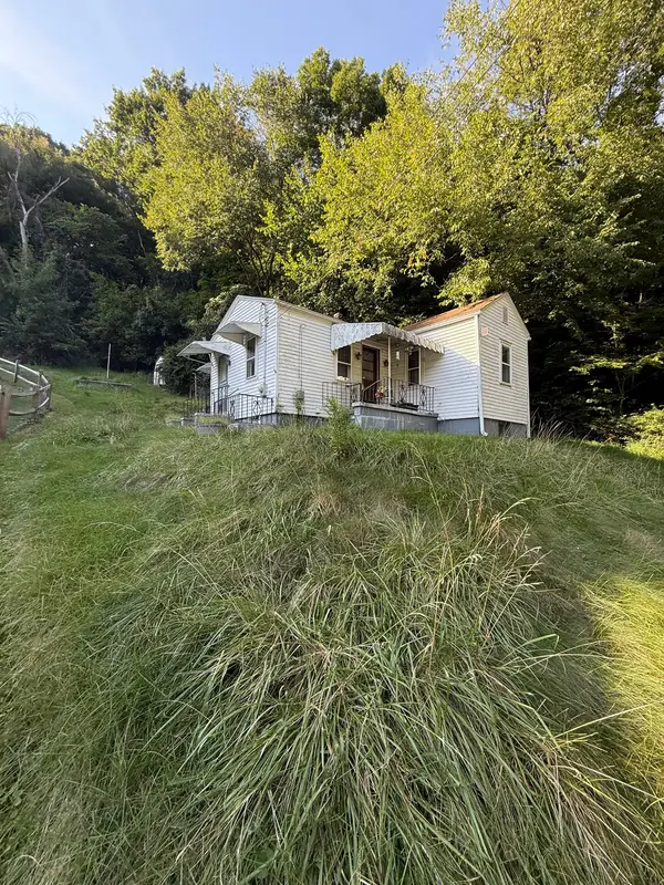 1110 Tevebaugh Hollow Road, Freedom, PA 15042