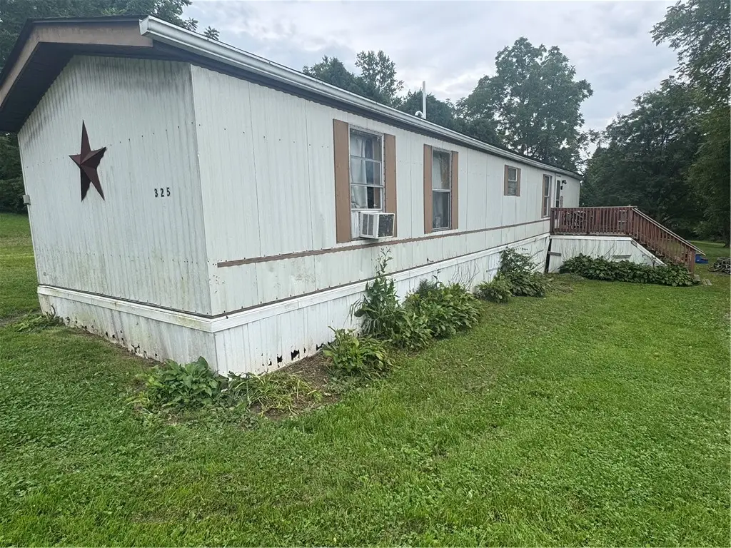 325 W Butler St, Mercer, PA 16137 - #1
