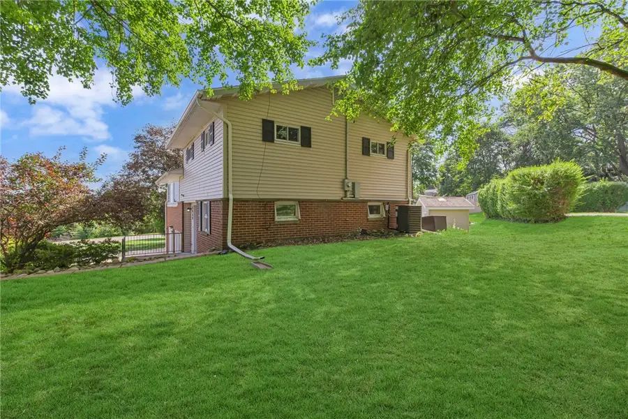 3660 Brodhead, Monaca, PA 15061 - #2