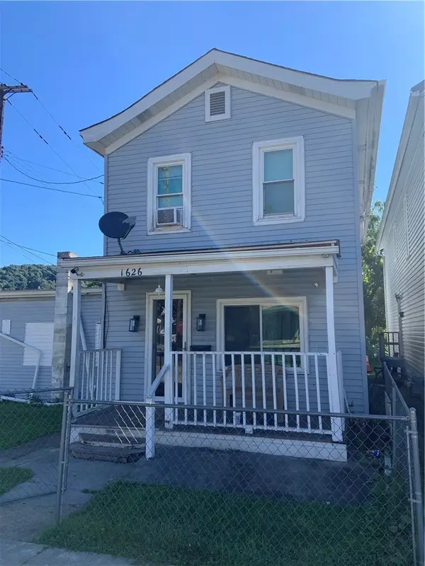 1626 6th Ave, Beaver Falls, PA 15010