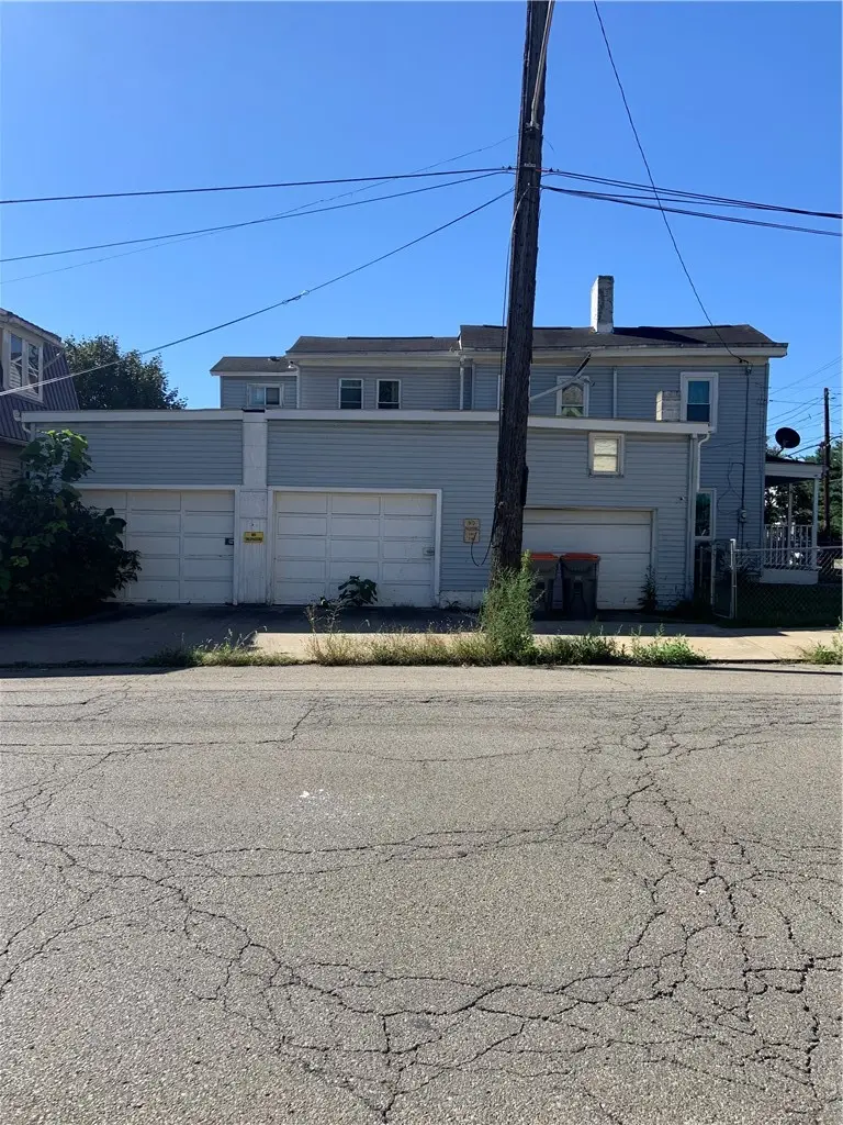 1626 6th Ave, Beaver Falls, PA 15010 - #2