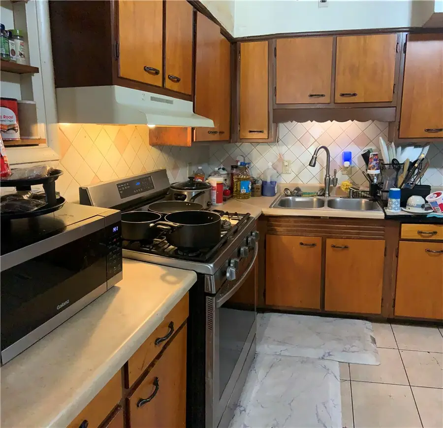 1626 6th Ave, Beaver Falls, PA 15010 - #3