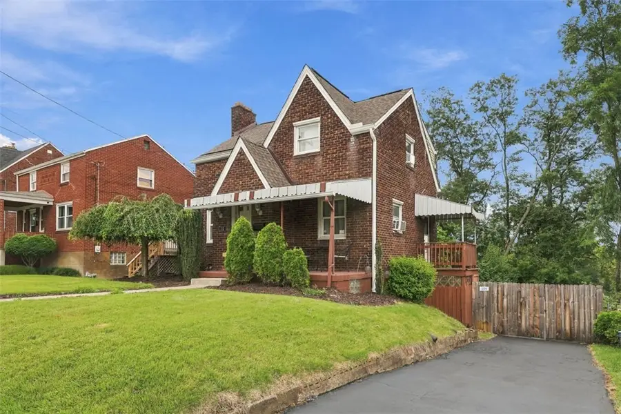 715 Maple St, West Mifflin, PA 15122 - #2