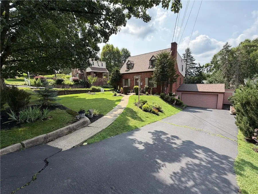 107 Slater Dr, Pittsburgh, PA 15236 - #2