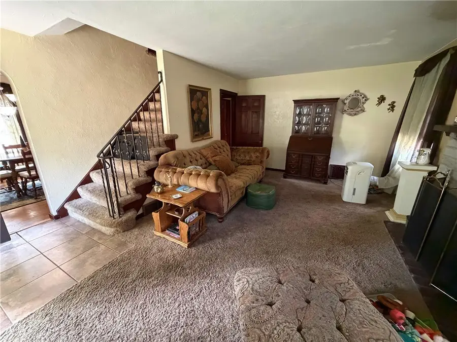 107 Slater Dr, Pittsburgh, PA 15236 - #3