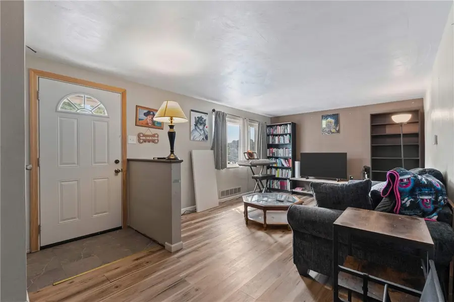 2910 Cedric Ave, Pittsburgh, PA 15226 - #3