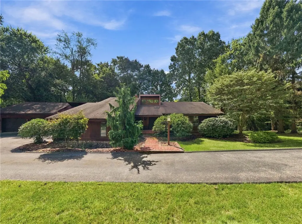 311 Lakewood Rd, Greensburg, PA 15601 - #1