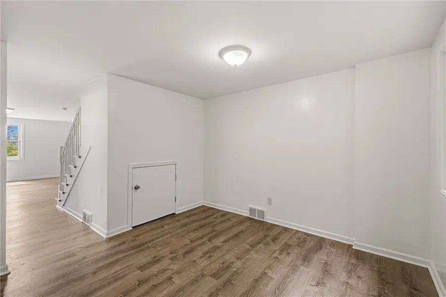 2319 1/2 Patterson, Pittsburgh, PA 15218 - #2