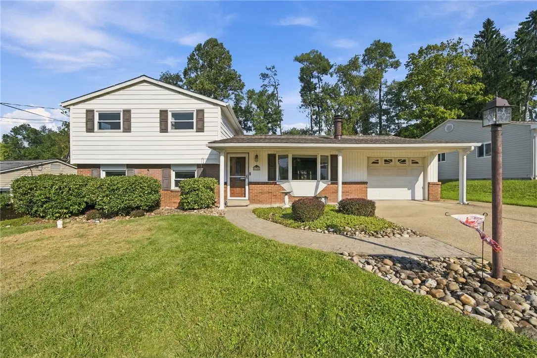 136 Sunrise Dr, Irwin, PA 15642 - #1