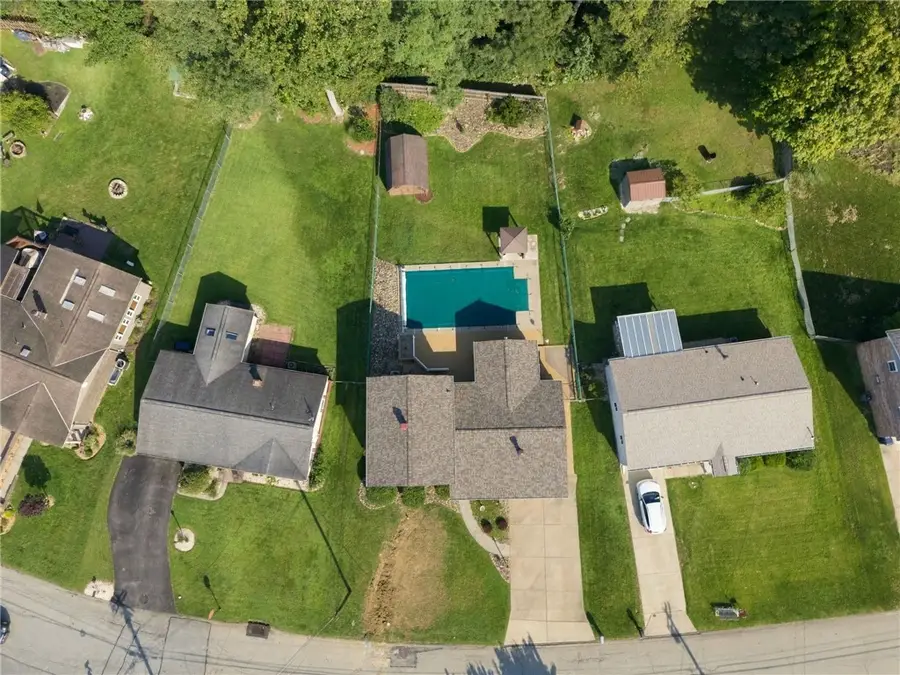 136 Sunrise Dr, Irwin, PA 15642 - #3