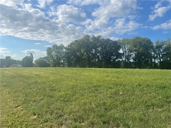 000 Perry Highway, Harmony, PA 16037