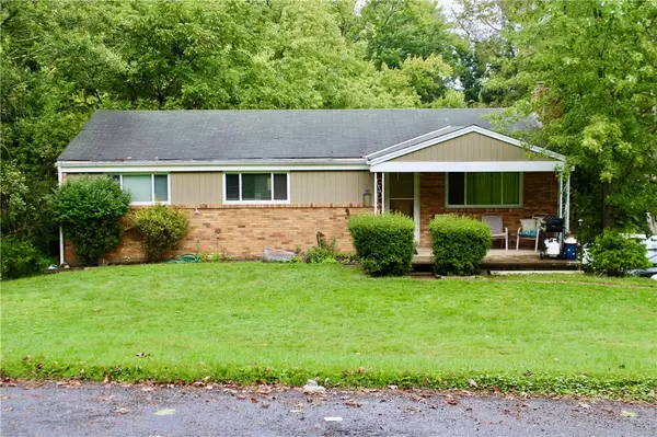 5735 Oakhill Rd, Gibsonia, PA 15044