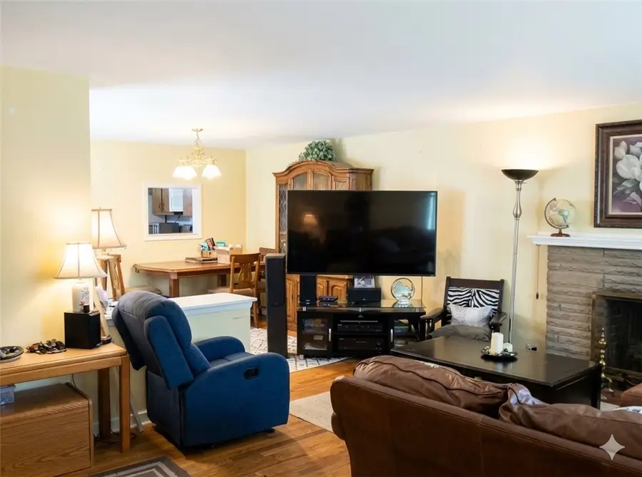 5735 Oakhill Rd, Gibsonia, PA 15044 - #3