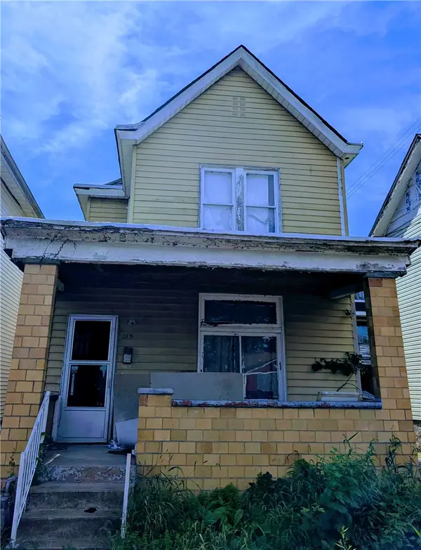 215 16th St, Beaver Falls, PA 15010