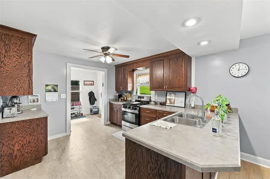 348 Steubenville Pike, Burgettstown, PA 15021 - #2