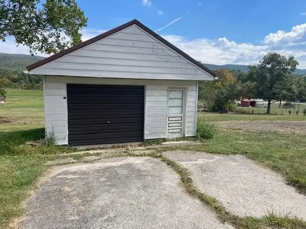 2140 Springhill Furnace Road, Smithfield, PA 15478