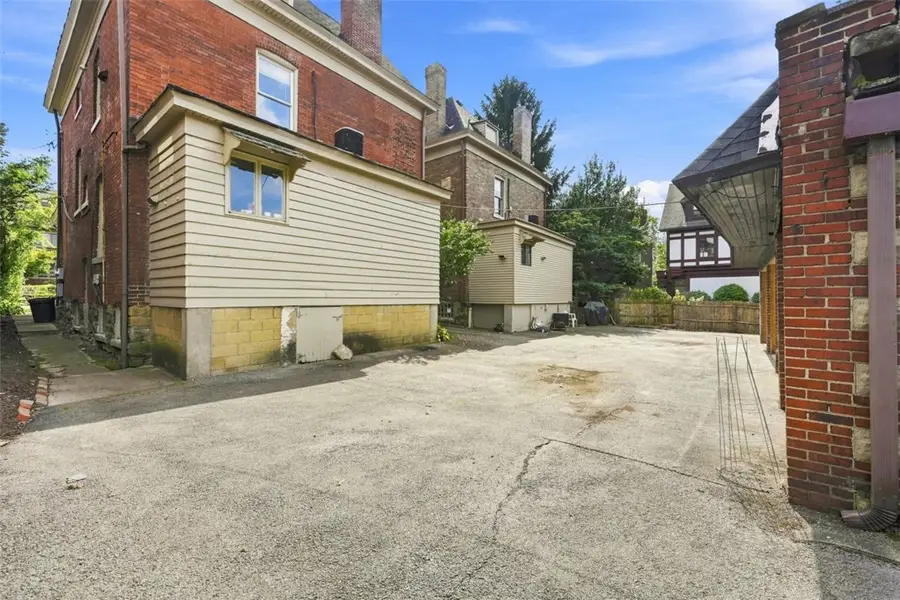 6211 Kentucky Ave, Pittsburgh, PA 15206 - #3