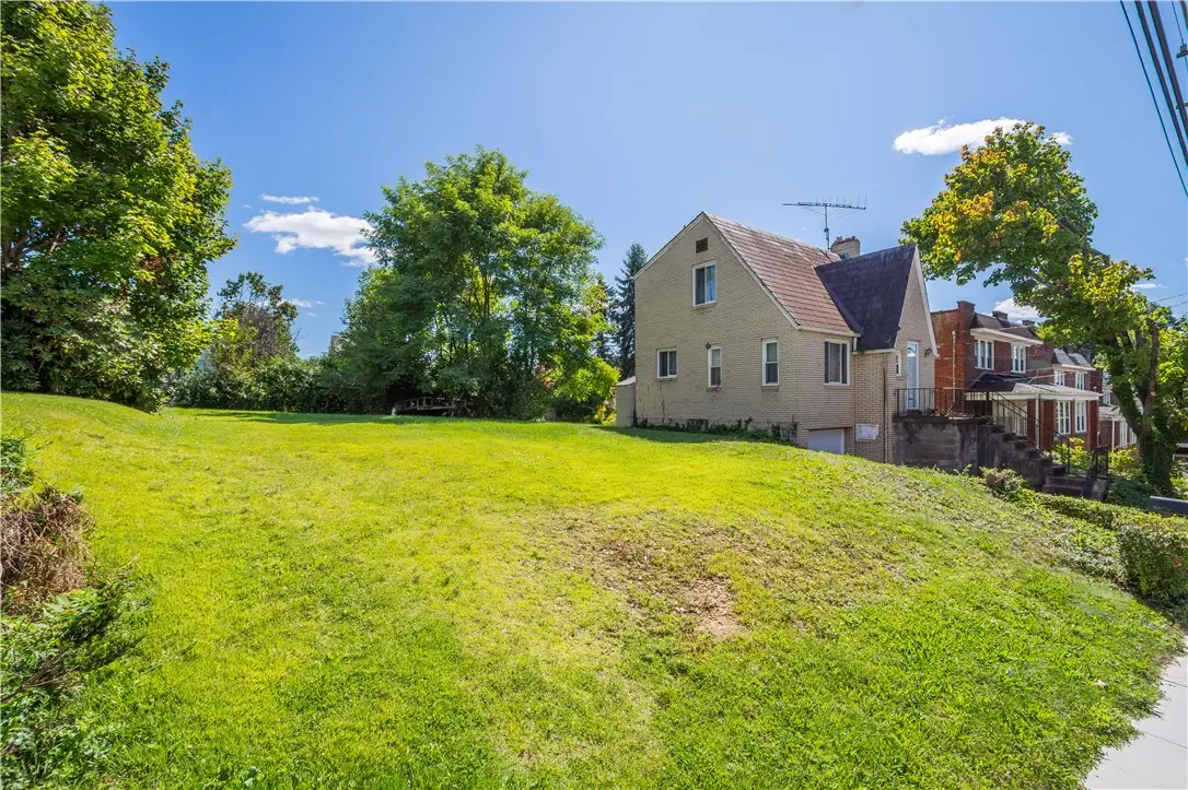 2823 Crosby Ave, Pittsburgh, PA 15216 - #1